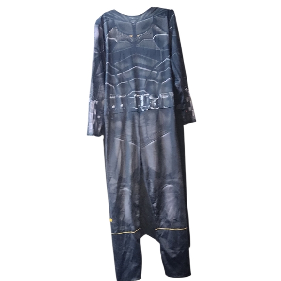 🦇Boys Size M BATMAN Costume🦇 - Picture 3 of 10